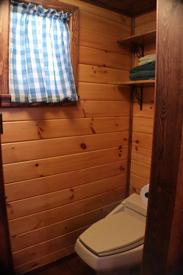 Storybook Village Pine Cove Exterior foto