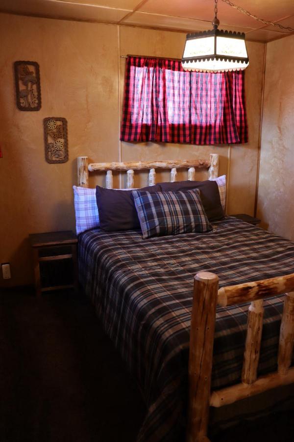Storybook Village Pine Cove Exterior foto